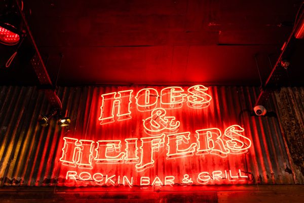 Hogs and Heifers Rockin Bar & Grill